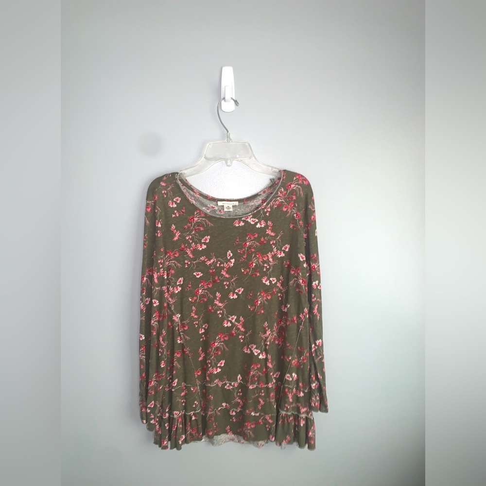 Westbound blouse size M, floral print and flowy